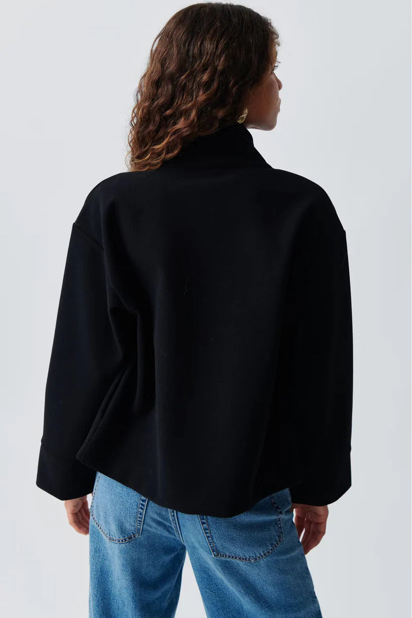 Sorellis - Trench Coat Muse