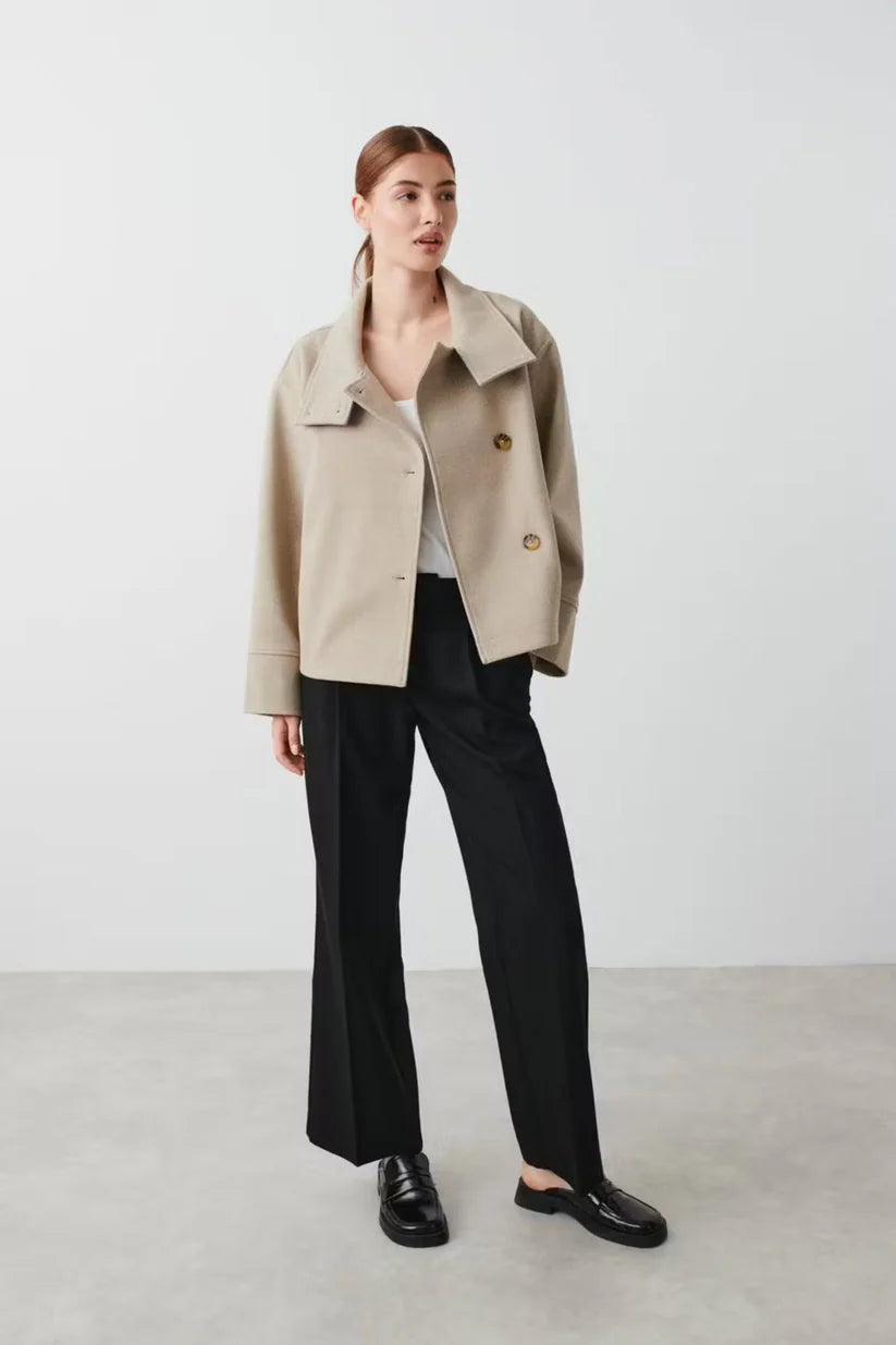 Sorellis - Trench Coat Muse